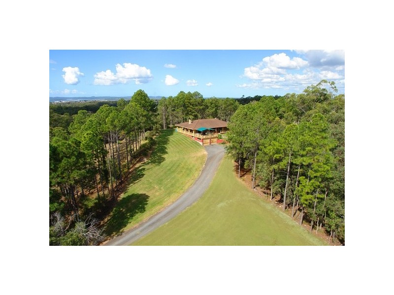 62 Giles Road, Redland Bay QLD 4165