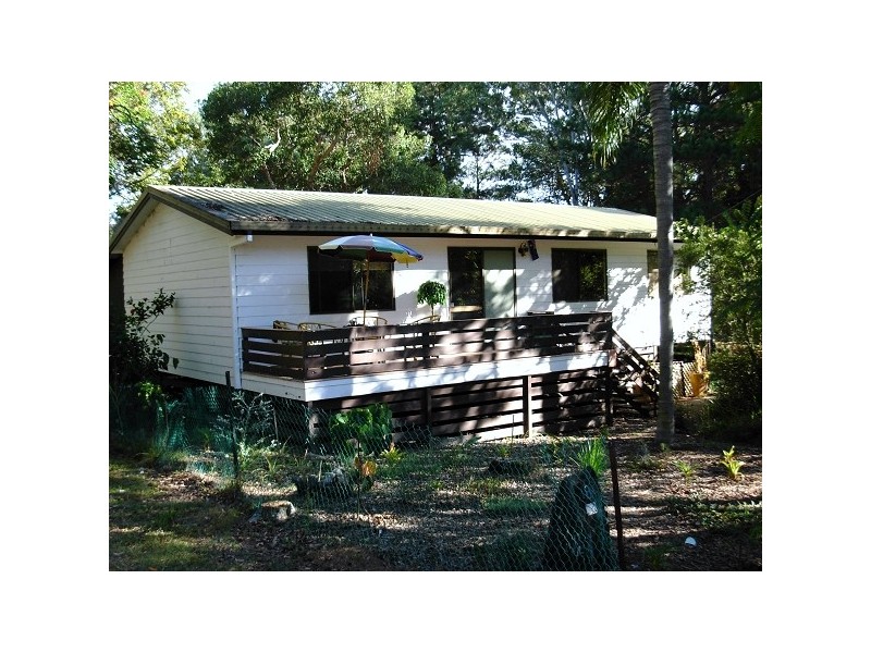 18 Marana Street, Coochiemudlo Island QLD 4184