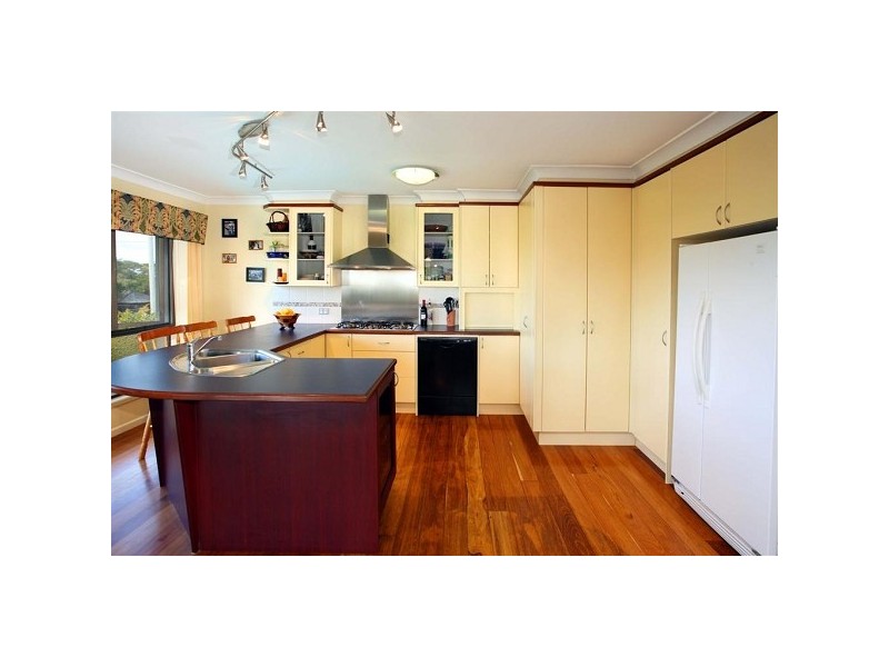 42 Mooroondu Road, Thorneside QLD 4158