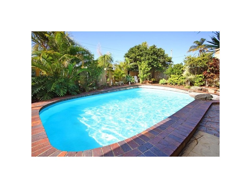 42 Mooroondu Road, Thorneside QLD 4158