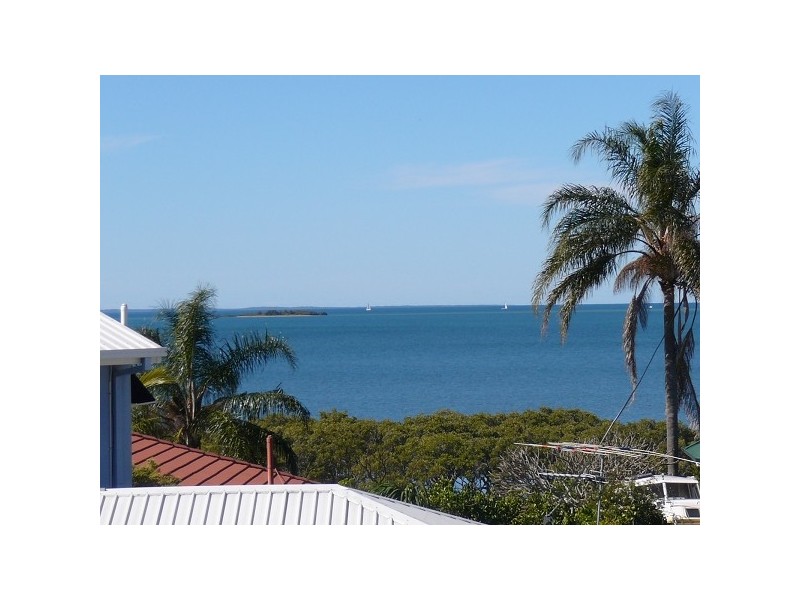 42 Mooroondu Road, Thorneside QLD 4158