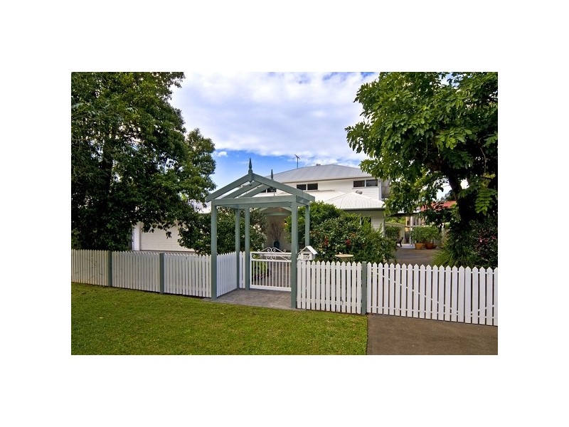 119 Passage Street, Cleveland QLD 4163