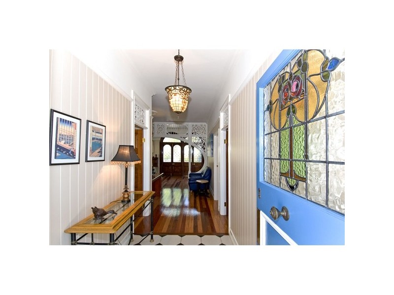 9 Ray Street, Cleveland QLD 4163