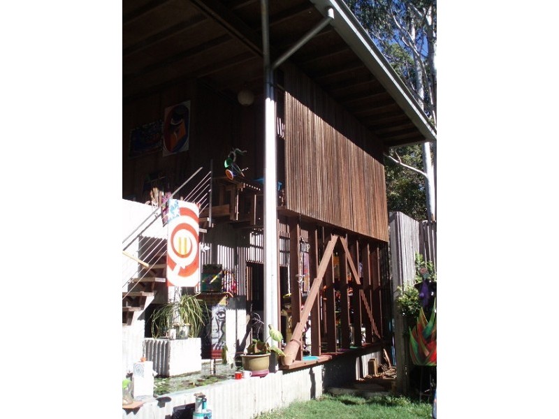 10 George Street, Coochiemudlo Island QLD 4184
