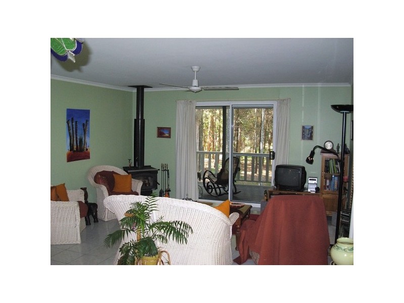 12 George Street, Coochiemudlo Island QLD 4184