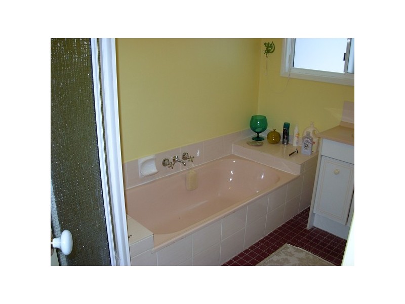 12 George Street, Coochiemudlo Island QLD 4184