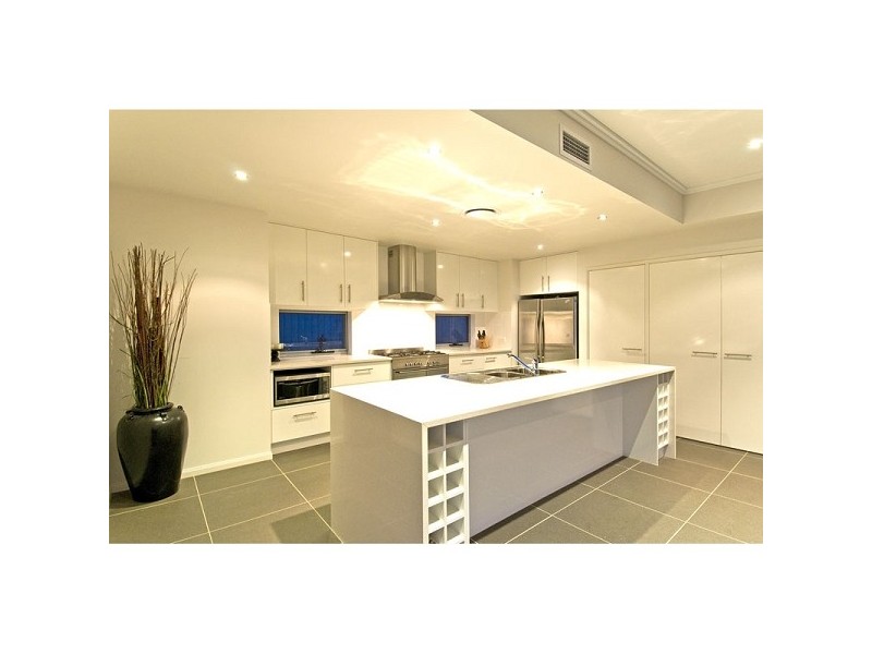 2 Baycrest Place, Thornlands QLD 4164