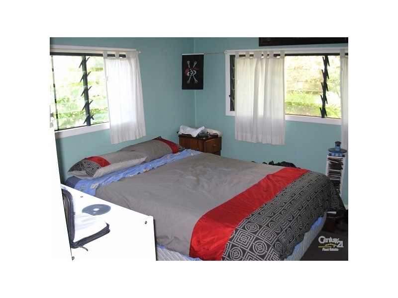 4 Aminya Street, Coochiemudlo Island QLD 4184