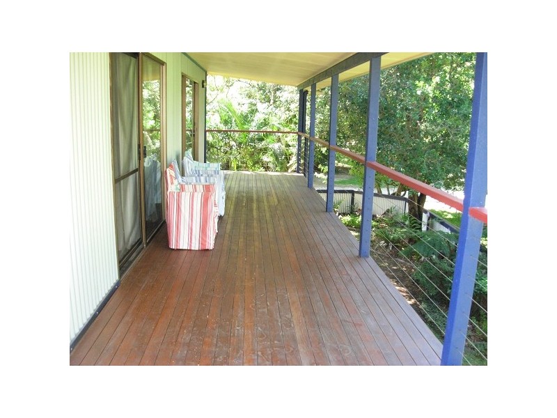 2 Marana Street, Coochiemudlo Island QLD 4184