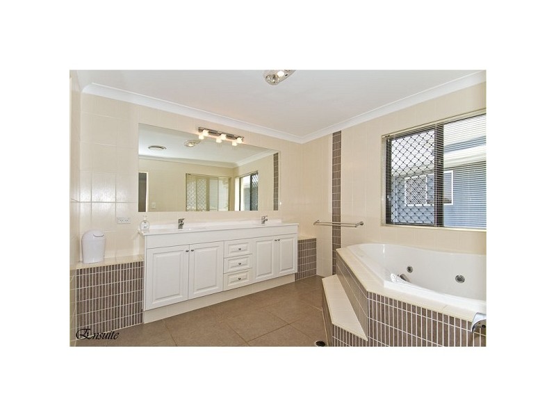 21 Beddoe Street, Thornlands QLD 4164