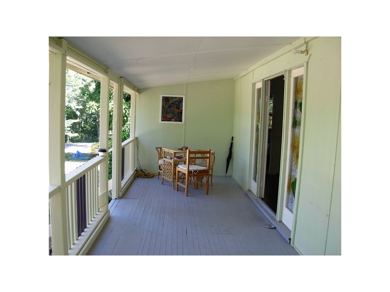 2 Orange Grove Street, Coochiemudlo Island QLD 4184