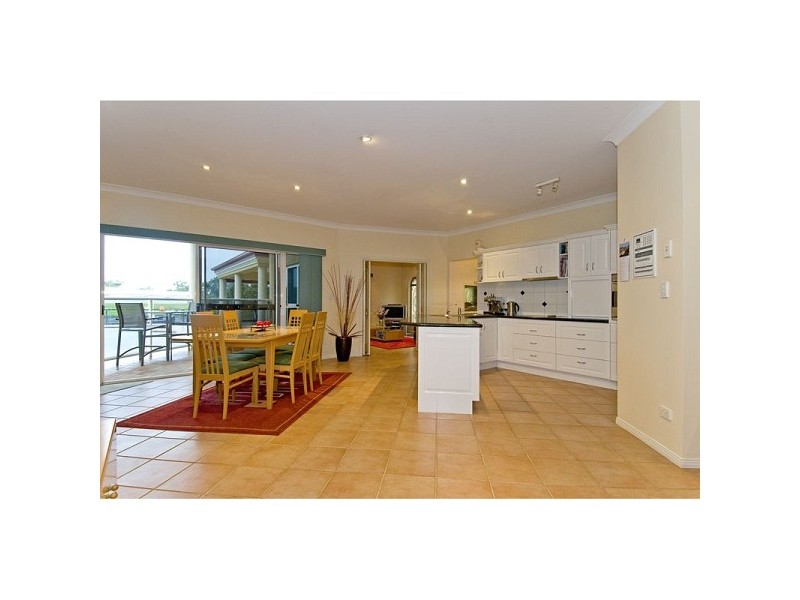 36 Zephyr Court, Birkdale QLD 4159