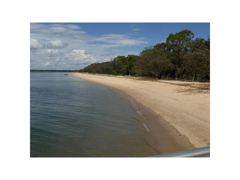 22 Shirley Street, Coochiemudlo Island QLD 4184