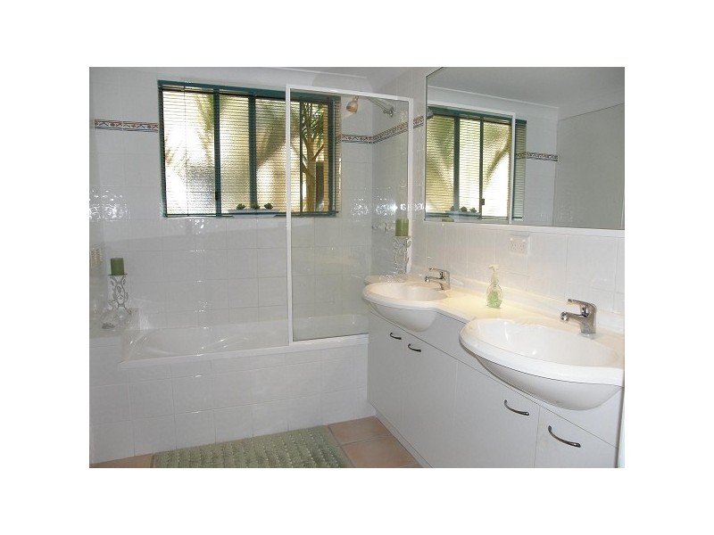 51/2 Queen Street, Cleveland QLD 4163