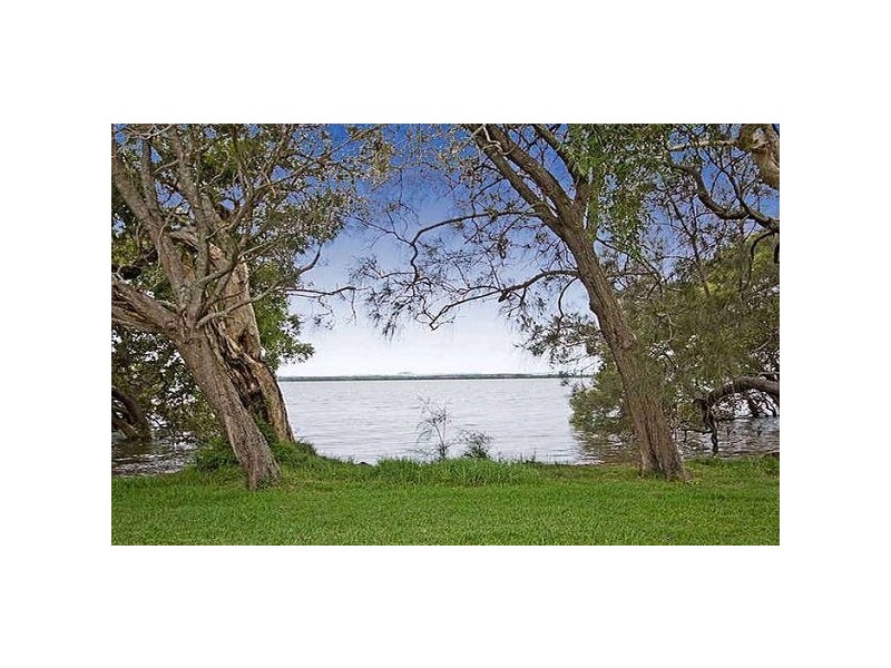 101 Torquay Road, Redland Bay QLD 4165