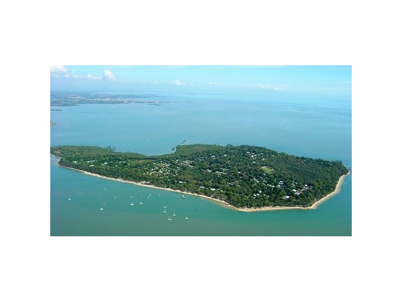 17 Carefree Street, Coochiemudlo Island QLD 4184