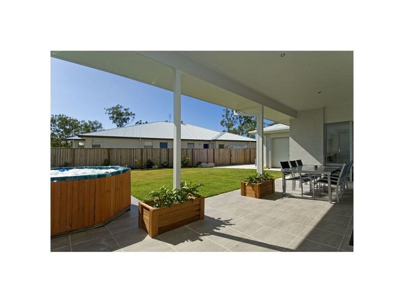 16 Explorers Way, Mount Cotton QLD 4165