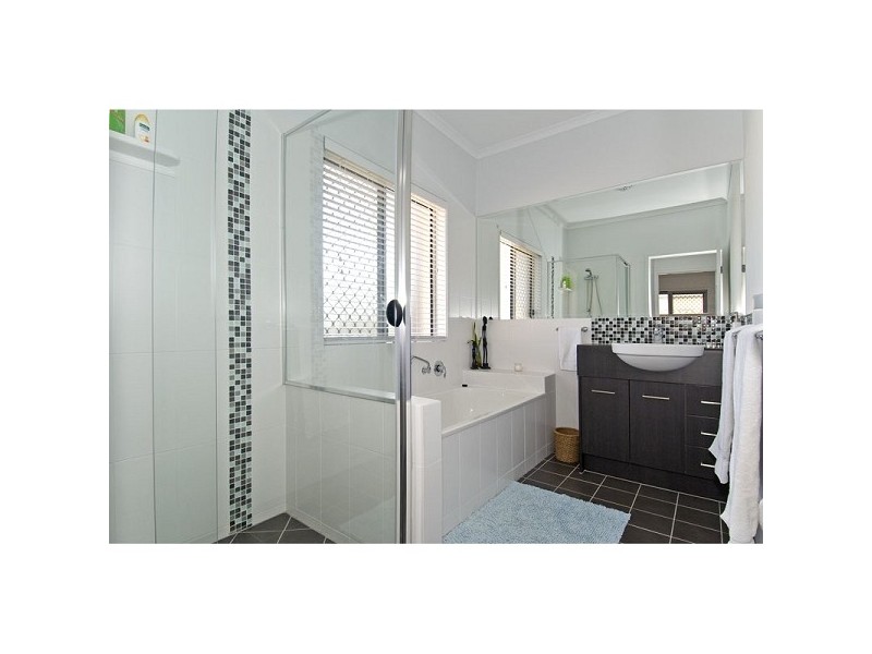 16 Explorers Way, Mount Cotton QLD 4165