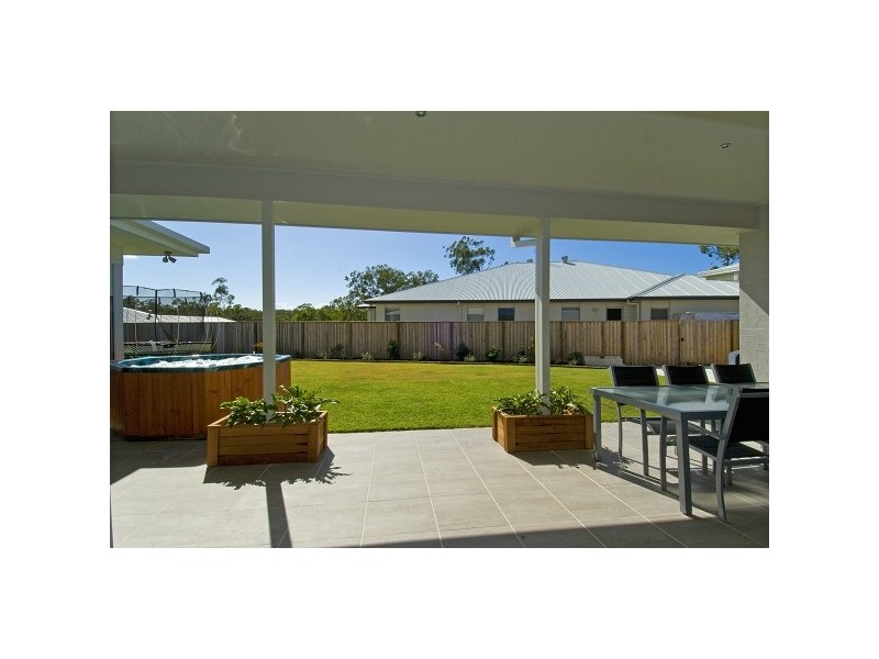 16 Explorers Way, Mount Cotton QLD 4165