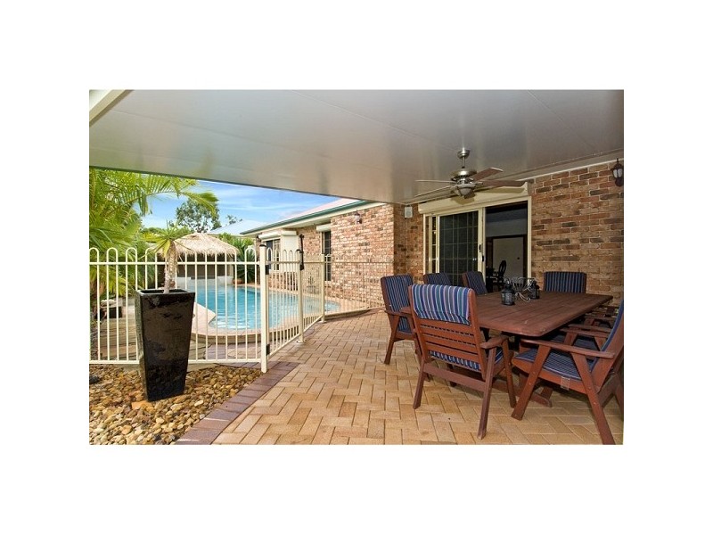 15 Darcelle Place, Ormiston QLD 4160