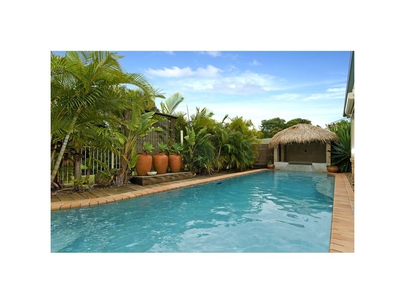 15 Darcelle Place, Ormiston QLD 4160