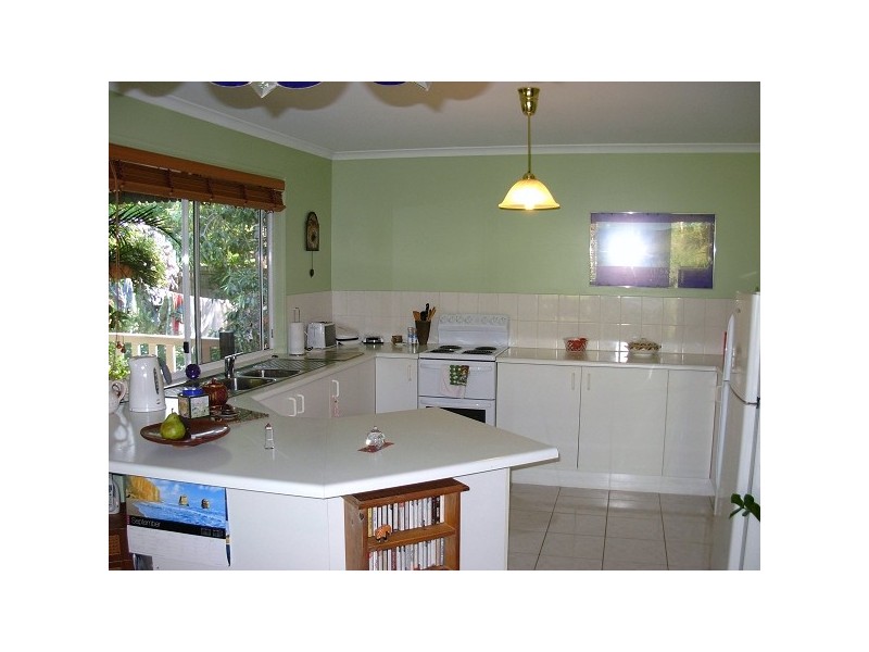 12 George Street, Coochiemudlo Island QLD 4184