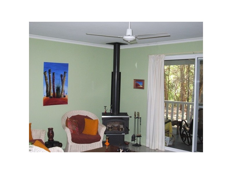 12 George Street, Coochiemudlo Island QLD 4184