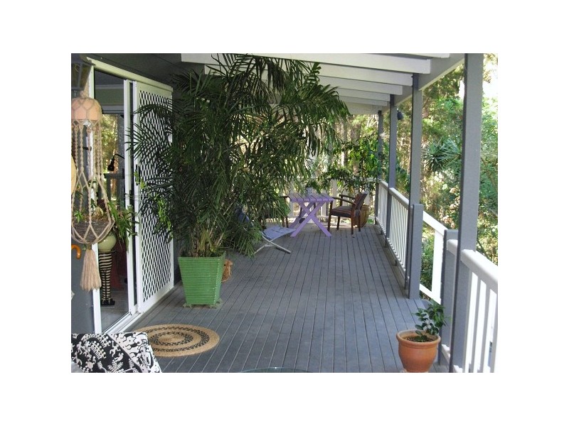 12 George Street, Coochiemudlo Island QLD 4184