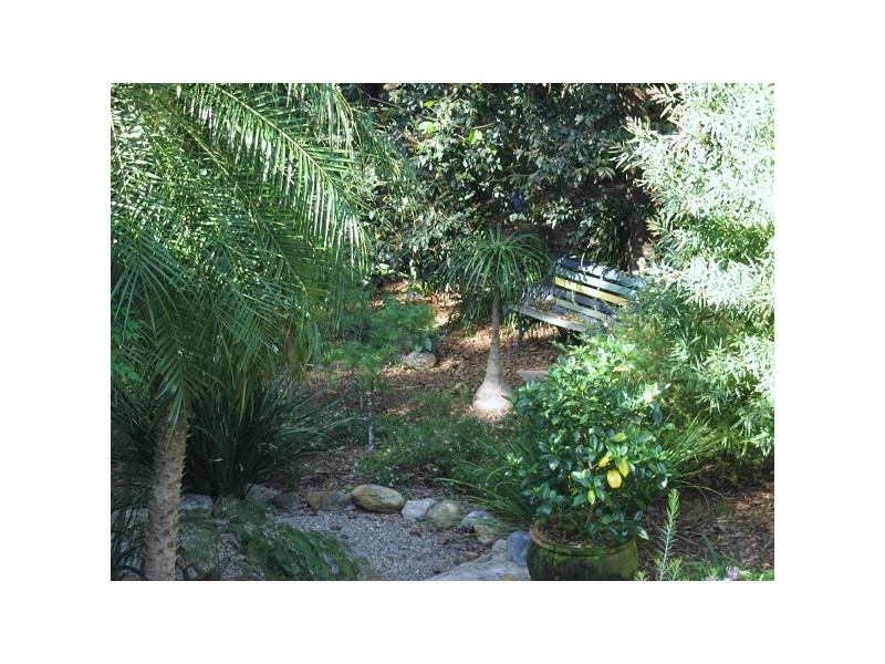 12 George Street, Coochiemudlo Island QLD 4184