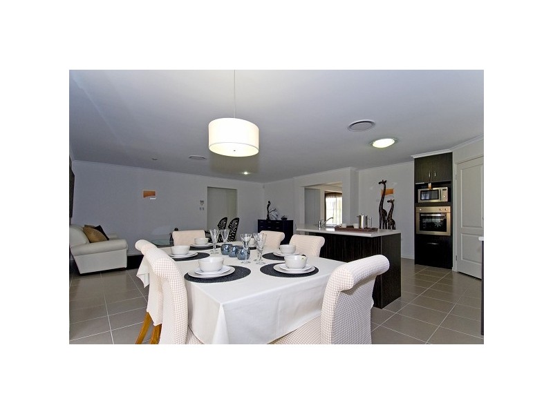 6 Lyndhurst Place, Thornlands QLD 4164