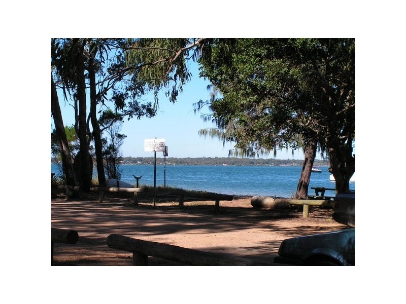 10 Shirley Street, Coochiemudlo Island QLD 4184