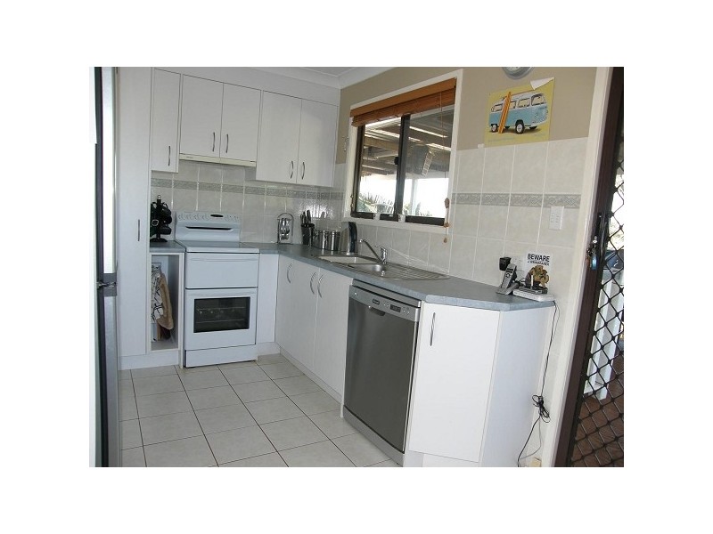 15 Albatross Street, Victoria Point QLD 4165