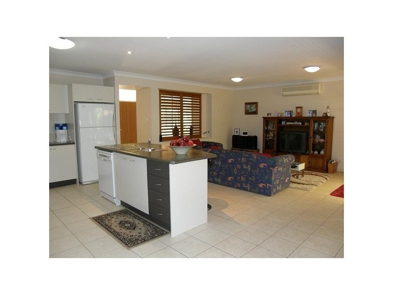 16 Seabrae Drive, Redland Bay QLD 4165