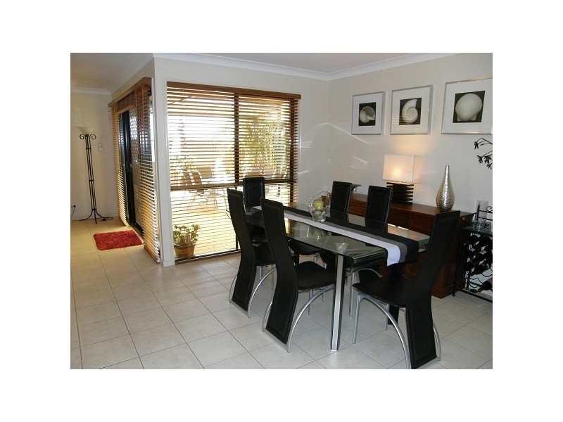 16 Seabrae Drive, Redland Bay QLD 4165