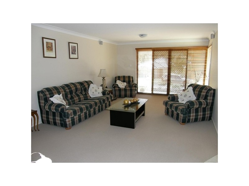 16 Seabrae Drive, Redland Bay QLD 4165