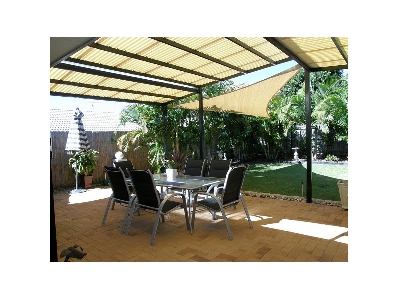 16 Seabrae Drive, Redland Bay QLD 4165