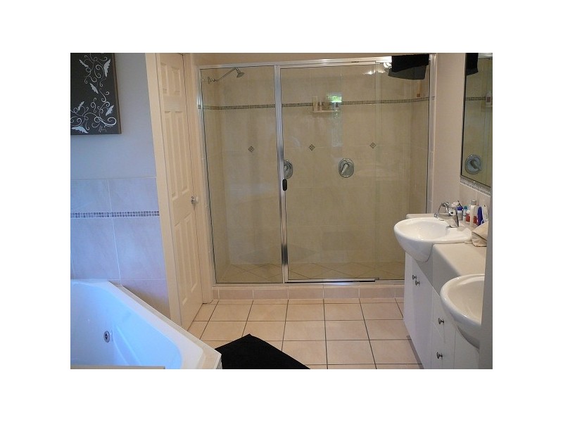 1 Coralbay Close, Thornlands QLD 4164