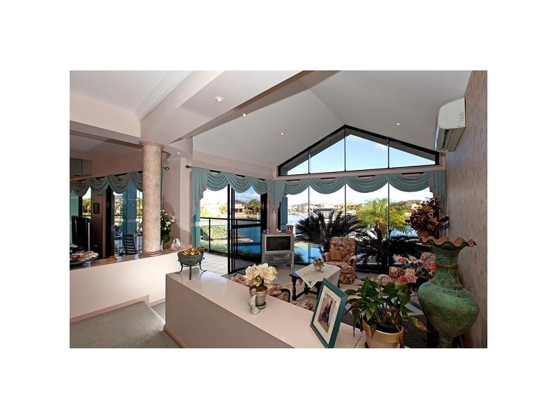 34 Piermont Place, Raby Bay QLD 4163