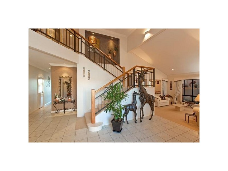 7 Martingale Court, Raby Bay QLD 4163