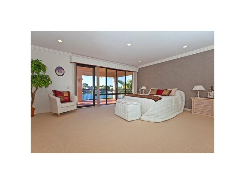 7 Martingale Court, Raby Bay QLD 4163