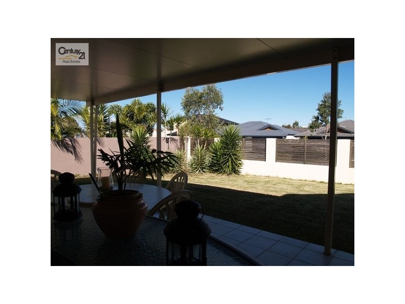 4 Sam Place, Thornlands QLD 4164