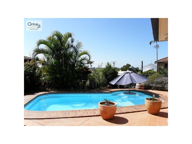 2 Yarran Street, Victoria Point QLD 4165