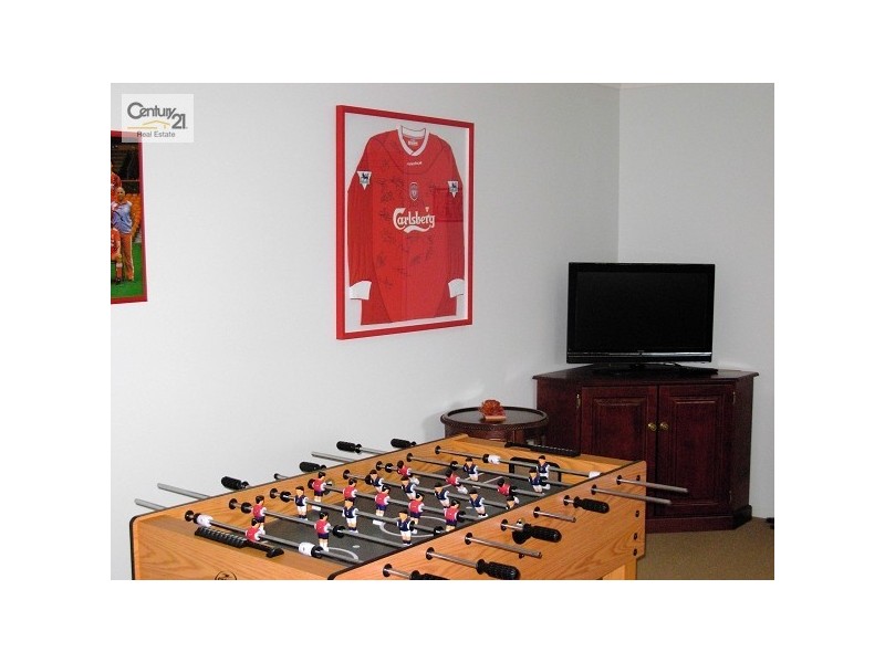 8 Mooroondu Street, Coochiemudlo Island QLD 4184