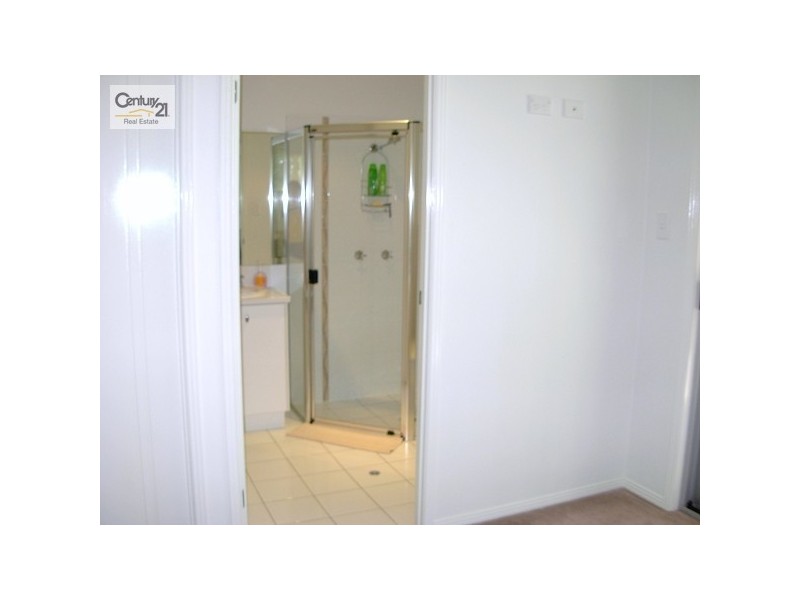 8 Mooroondu Street, Coochiemudlo Island QLD 4184