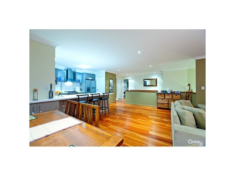 12 Cobar Street, Lota QLD 4179