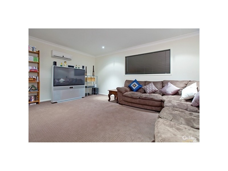 12 Cobar Street, Lota QLD 4179