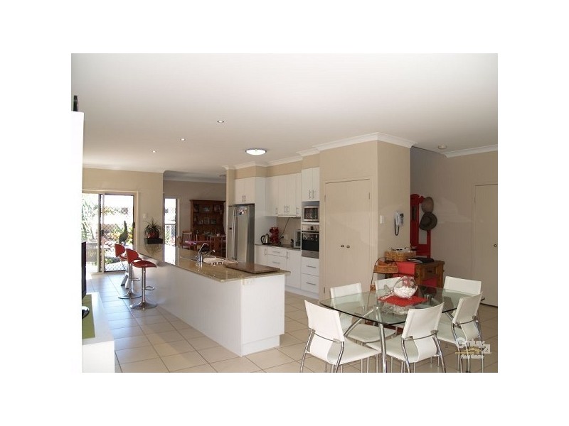 10 Irwin Place, Redland Bay QLD 4165