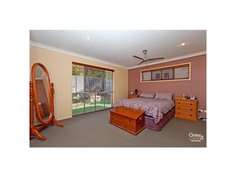 5 Blackthorne Street, Ormiston QLD 4160