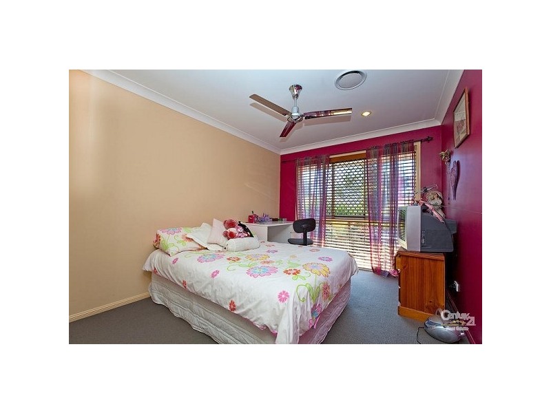 5 Blackthorne Street, Ormiston QLD 4160