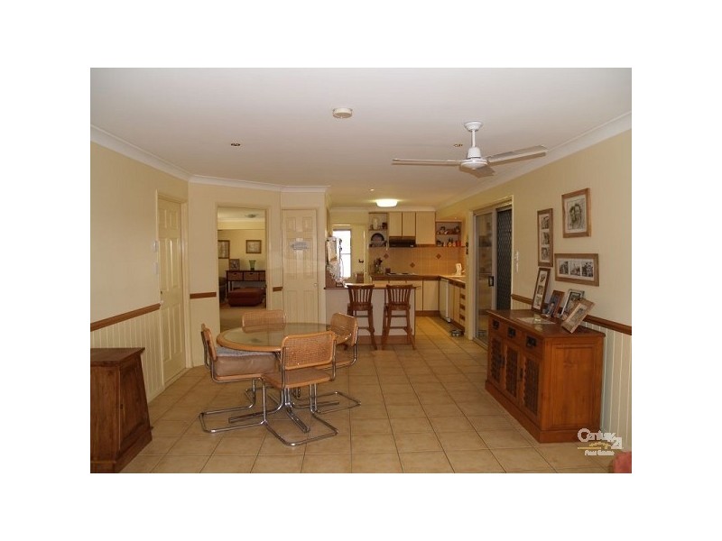 50 Beach Street, Cleveland QLD 4163